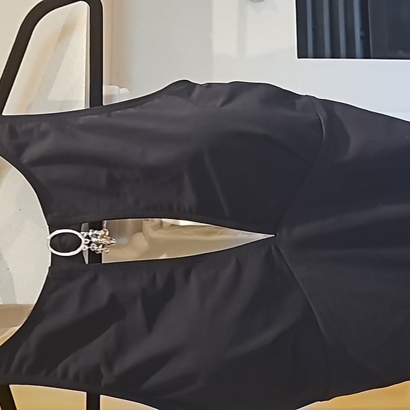 Black bathing suit with skirt coverup - Picture 8 of 11